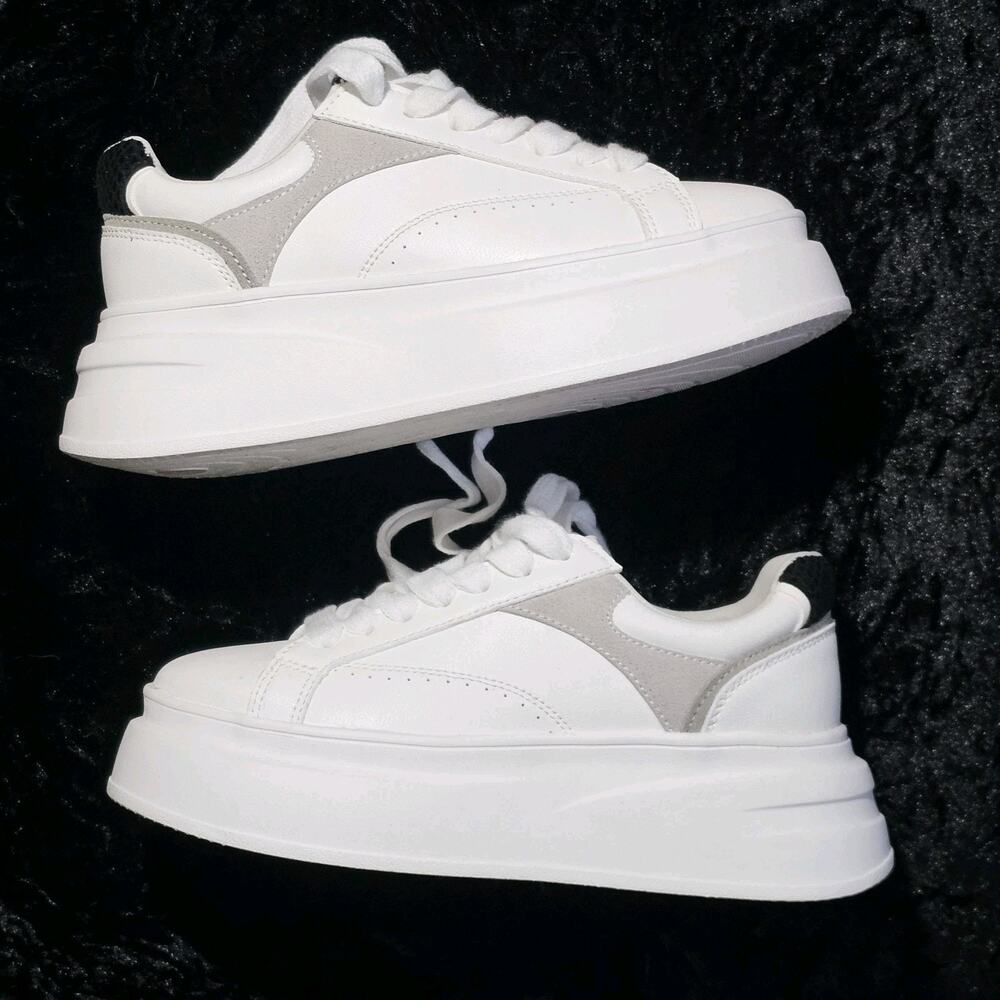 Steve Madden Venture Platform White Sneakers Size 5